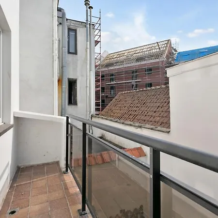 Σπίτι διακοπών Spacious Terraced House, Center Of *