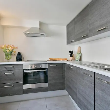 Σπίτι διακοπών Spacious Terraced House, Center Of